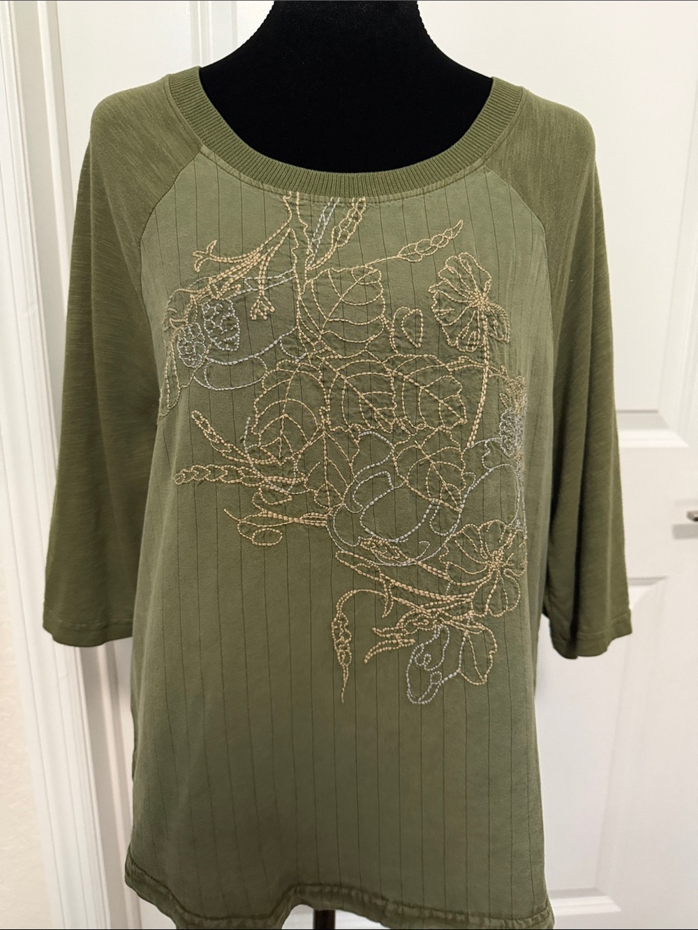 NWT XCVI Olive Green Embroidered Raglan Short Sleeve Top